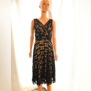 Connected apparel beautiful black lace sleeveless fully lined midi dress size 6